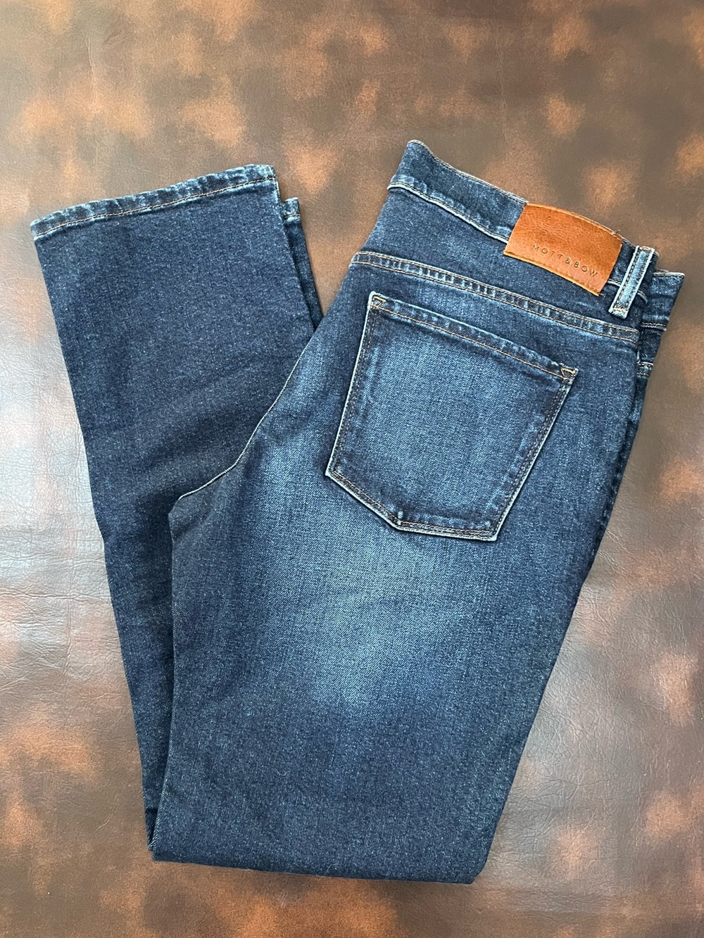 Mott & Bow Men’s Slim Benson Jeans Distressed Blue EUC Mid-Rise 33 X 30